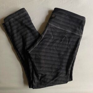Discontinued Lululemon Wunder Under Leggings 23” Black And White Striped